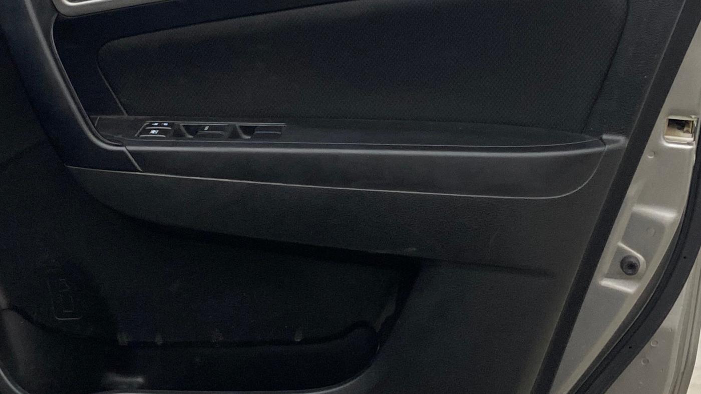 2018 Maruti Vitara Brezza ZDI AMT, Diesel, Automatic, 1,15,785 km, Driver Side Door Panels Control