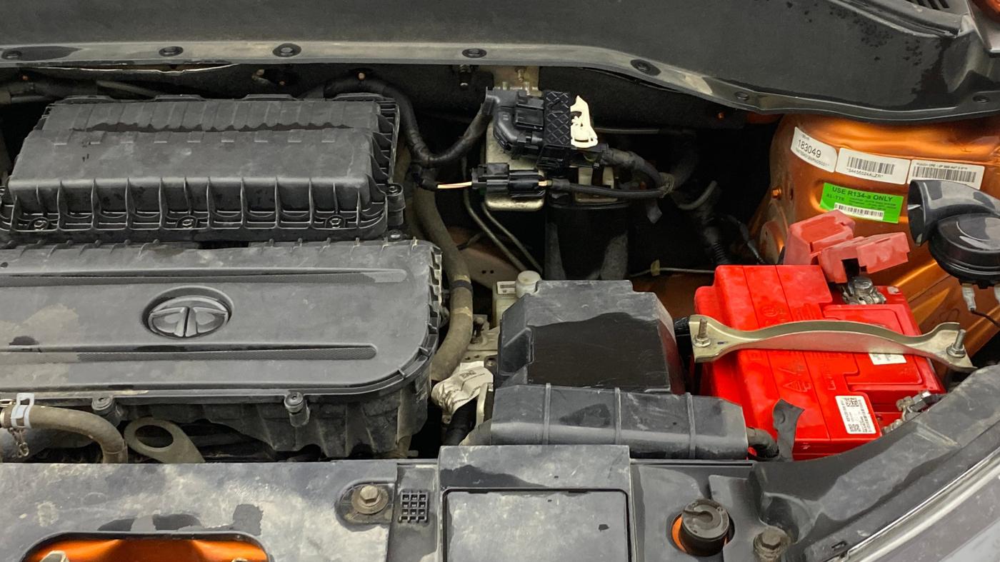 2022 Tata PUNCH CREATIVE  AMT, Petrol, Automatic, 55,536 km, Engine View - Left
