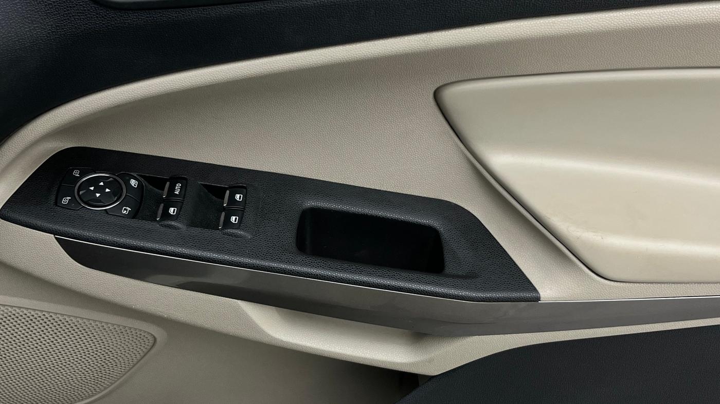 2020 Ford Ecosport TITANIUM 1.5L DIESEL, Diesel, Manual, 92,402 km, Driver Side Door Panels Control