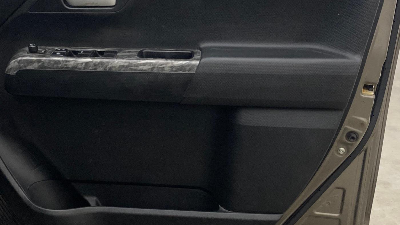 2021 Maruti New Wagon-R ZXI 1.2, Petrol, Manual, 96,367 km, Driver Side Door Panels Control