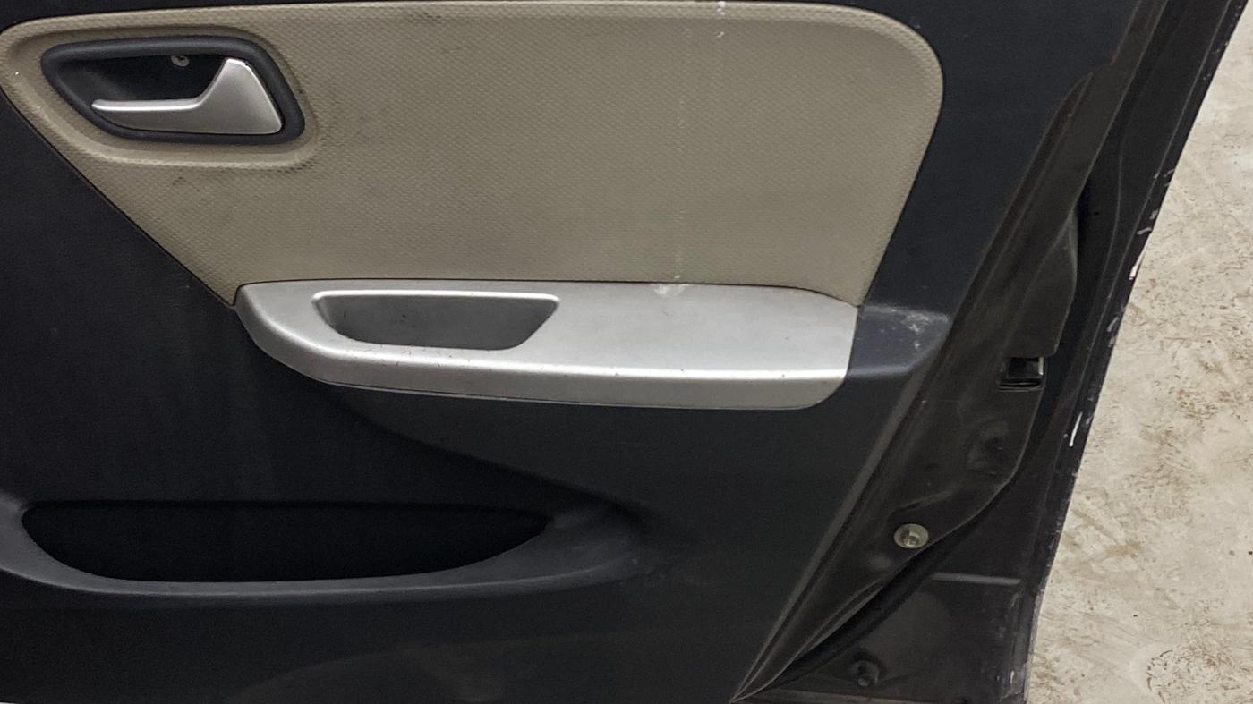 2016 Maruti Alto K10 VXI AMT, Petrol, Automatic, 78,186 km, Driver Side Door Panels Control