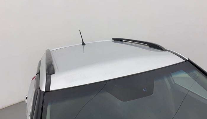 2020 Mahindra XUV300 W8 1.2 PETROL, Petrol, Manual, 55,334 km, Roof