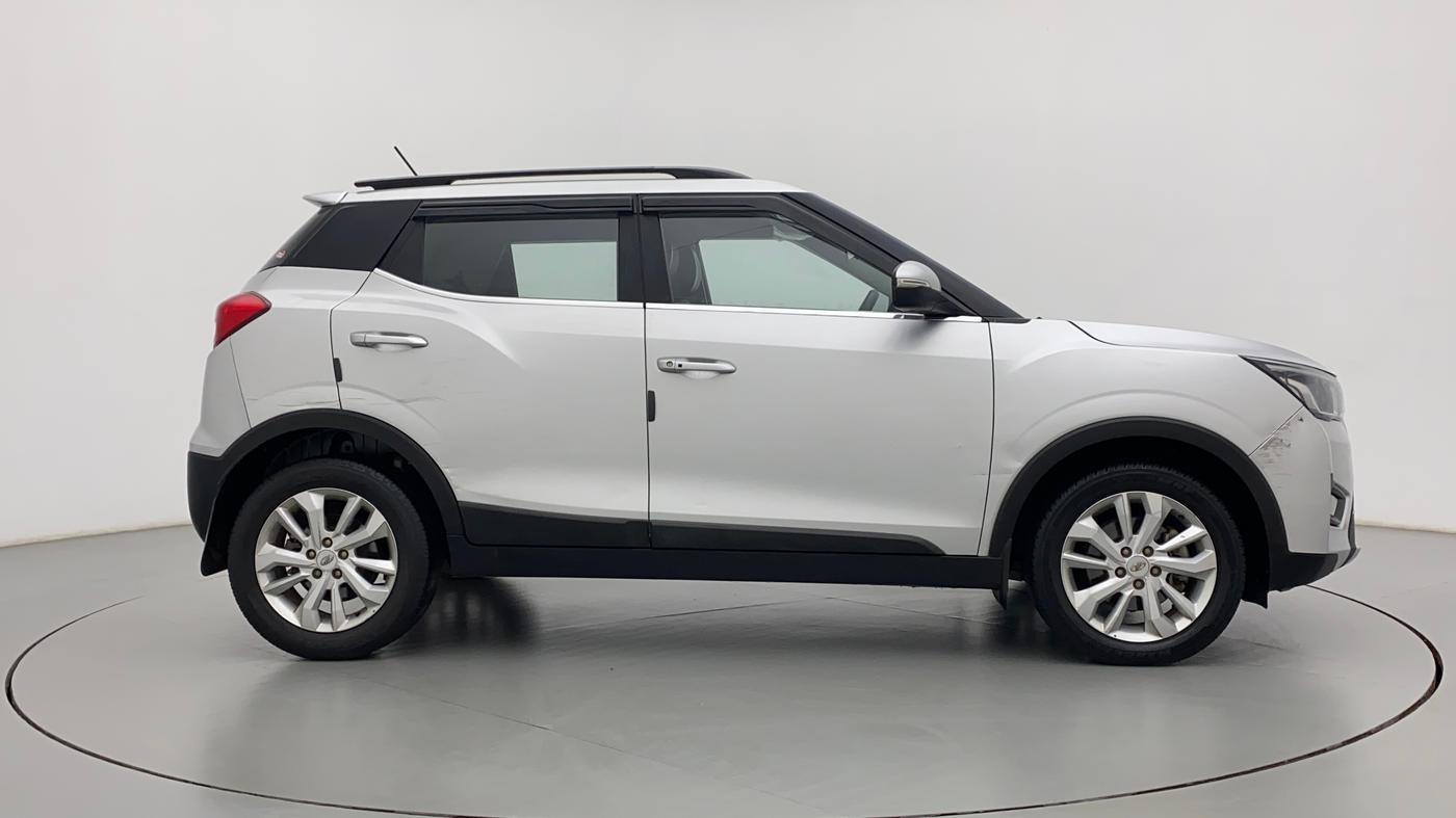 2020 Mahindra XUV300 W8 1.2 PETROL, Petrol, Manual, 55,334 km, Right Side View