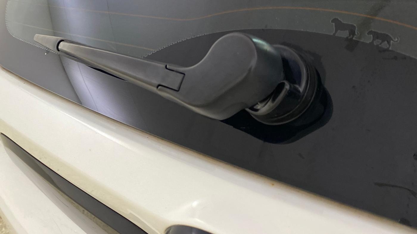 2023 Tata NEXON XZA PLUS LUX SUNROOF DUAL TONE PETROL, Petrol, Automatic, 32,350 km, Rear Wiper