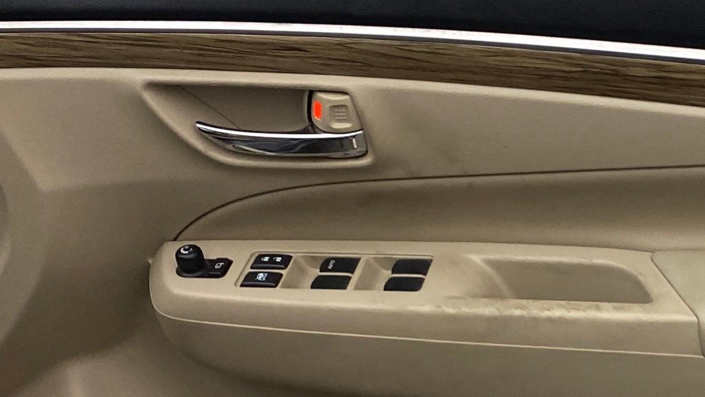 2022 Maruti Ciaz ALPHA 1.5 SHVS PETROL, Petrol, Manual, 96,490 km, Driver Side Door Panels Control