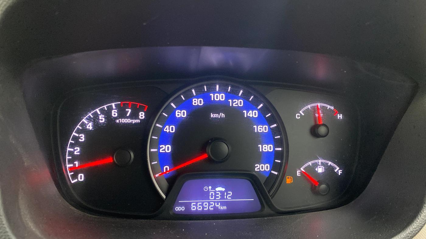 2015 Hyundai Xcent S 1.2, Petrol, Manual, 66,918 km, Odometer Image