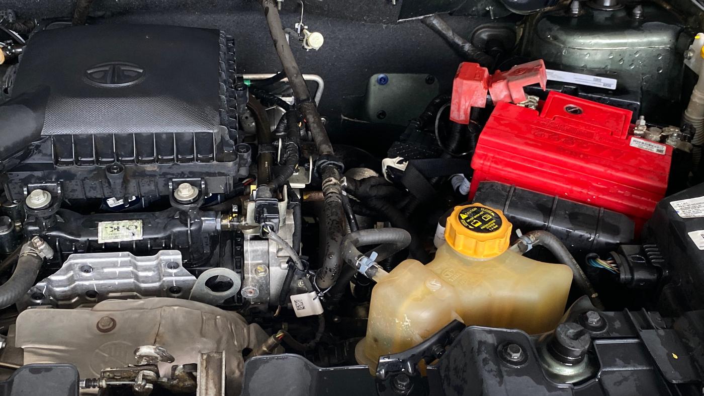 2022 Tata NEXON XZA PLUS PETROL, Petrol, Automatic, 23,976 km, Engine View - Left
