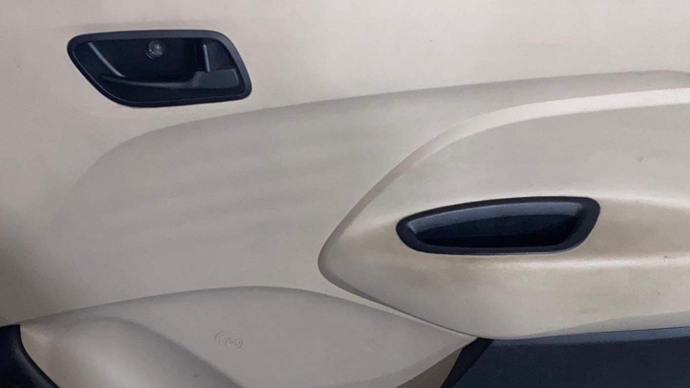 2020 Hyundai NEW SANTRO MAGNA, Petrol, Manual, 23,174 km, Driver Side Door Panels Control