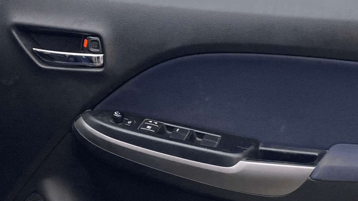 2020 Maruti Baleno ZETA CVT PETROL 1.2, Petrol, Automatic, 62,631 km, Driver Side Door Panels Control