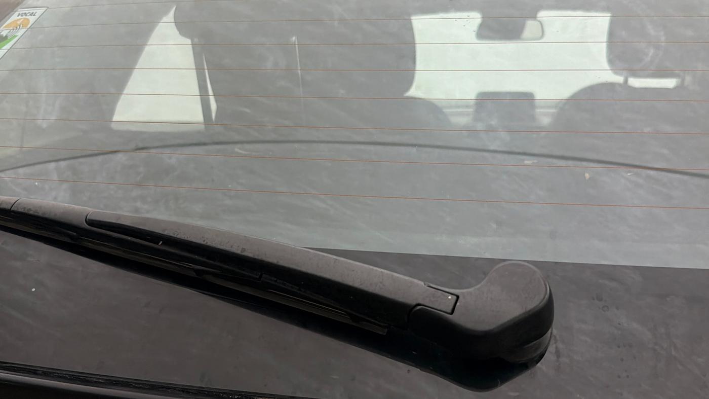 2024 Tata ALTROZ XZA, Petrol, Automatic, 40,033 km, Rear Wiper