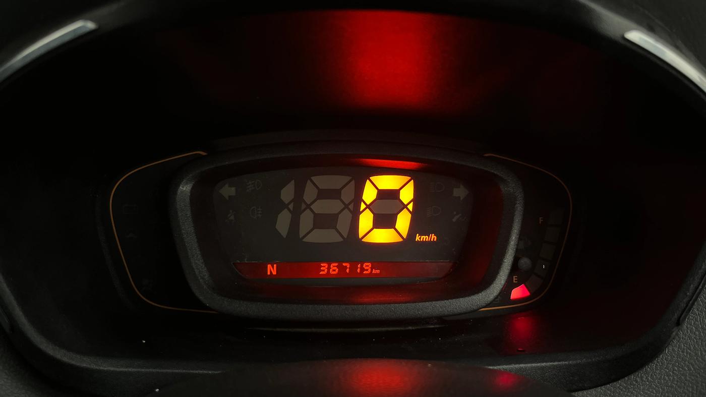 2017 Renault Kwid RXT 1.0 AMT, Petrol, Automatic, 36,719 km, Odometer Image