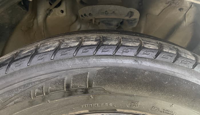 2022 Hyundai ALCAZAR PRESTIGE 1.5 MT 6STR, Diesel, Manual, 79,915 km, Right Front Tyre Tread