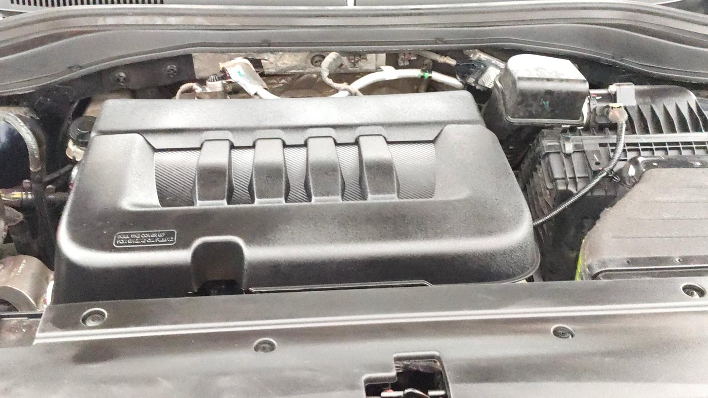 2023 Mahindra XUV700 AX 5 D AT 7 STR, Diesel, Automatic, 36,616 km, Engine View