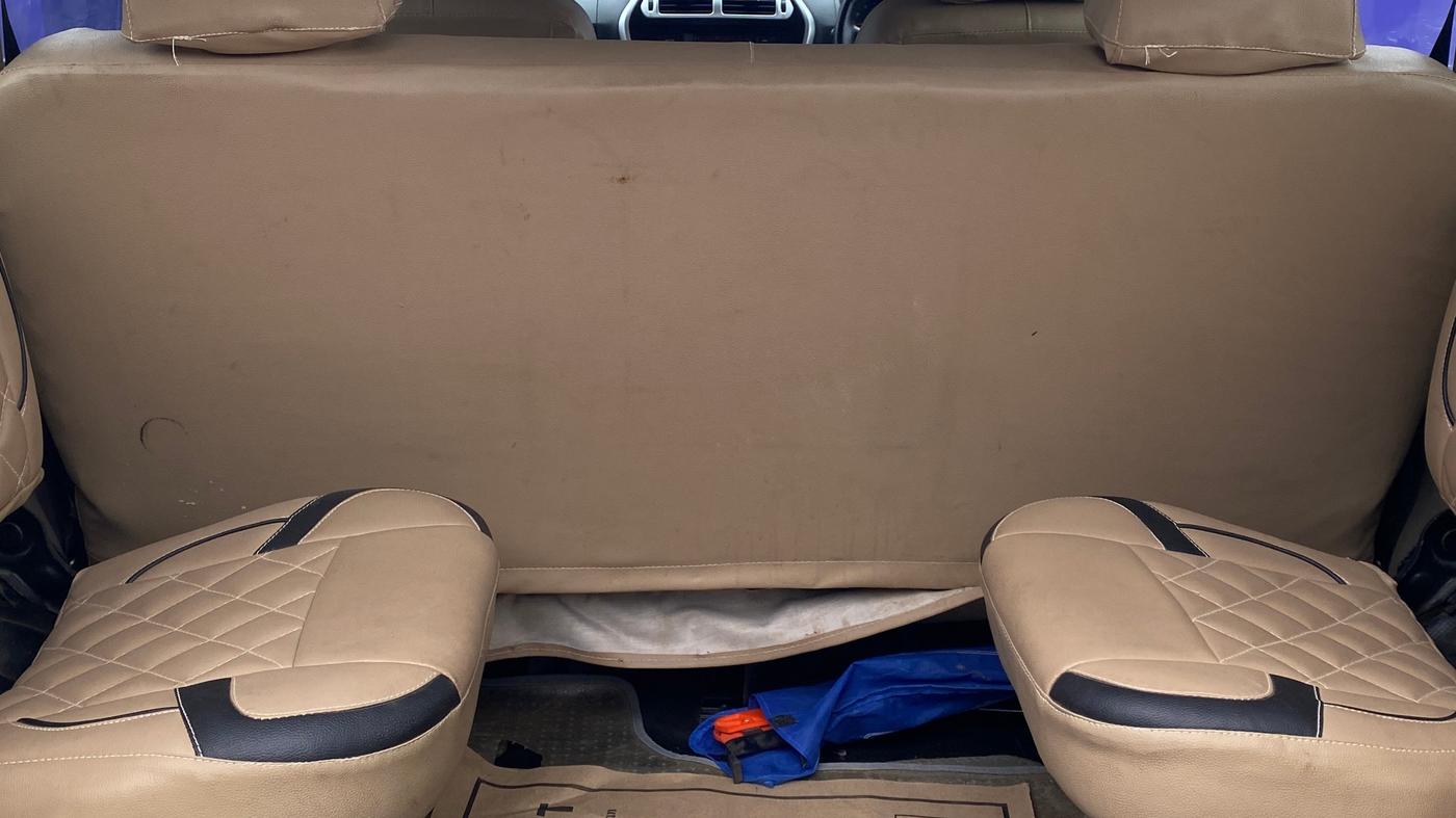 2017 Mahindra TUV300 T8, Diesel, Manual, 24,875 km, Boot Inside