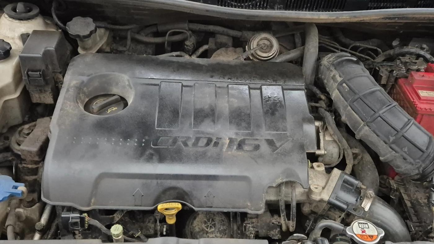 2014 Hyundai Verna FLUIDIC 1.6 CRDI SX OPT, Diesel, Manual, 1,26,495 km, Engine View - Right