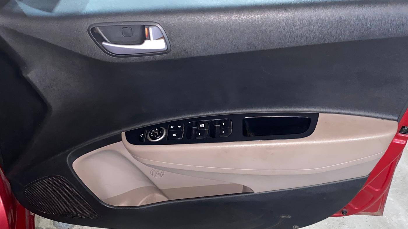 2019 Hyundai Grand i10 SPORTZ 1.2 KAPPA VTVT, Petrol, Manual, 61,679 km, Driver Side Door Panels Control