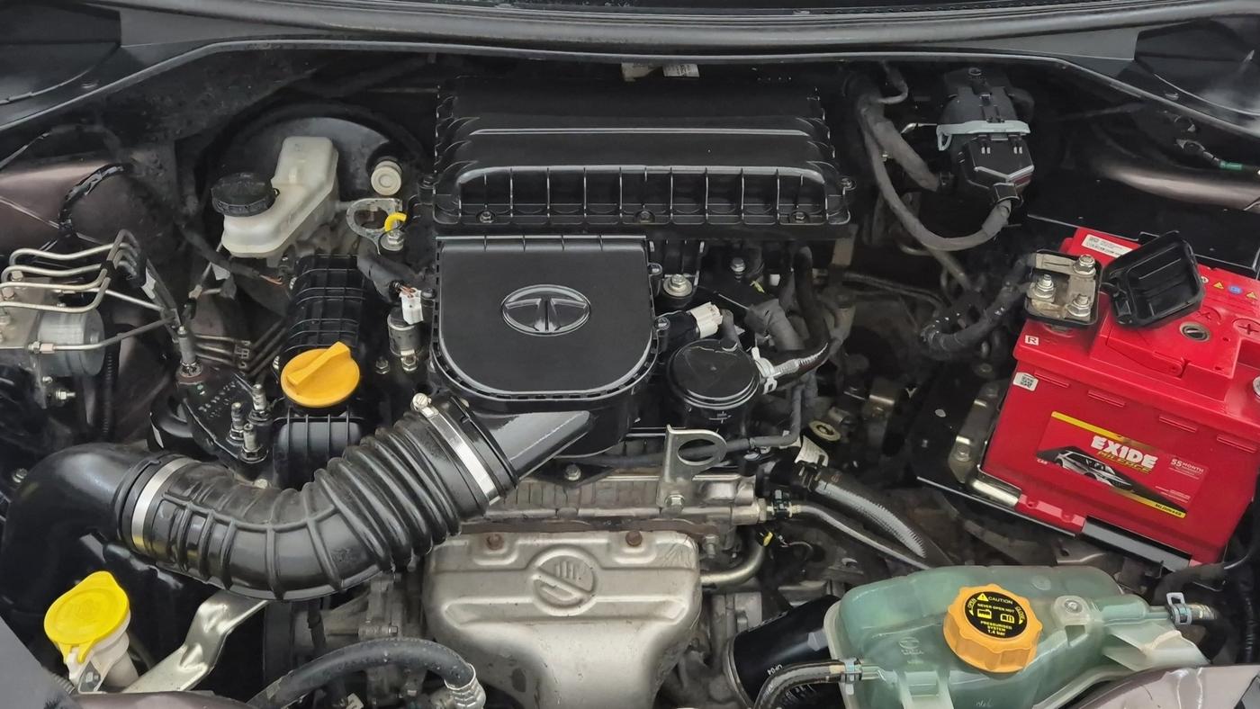 2019 Tata Tiago XZ PETROL, Petrol, Manual, 66,439 km, Engine View