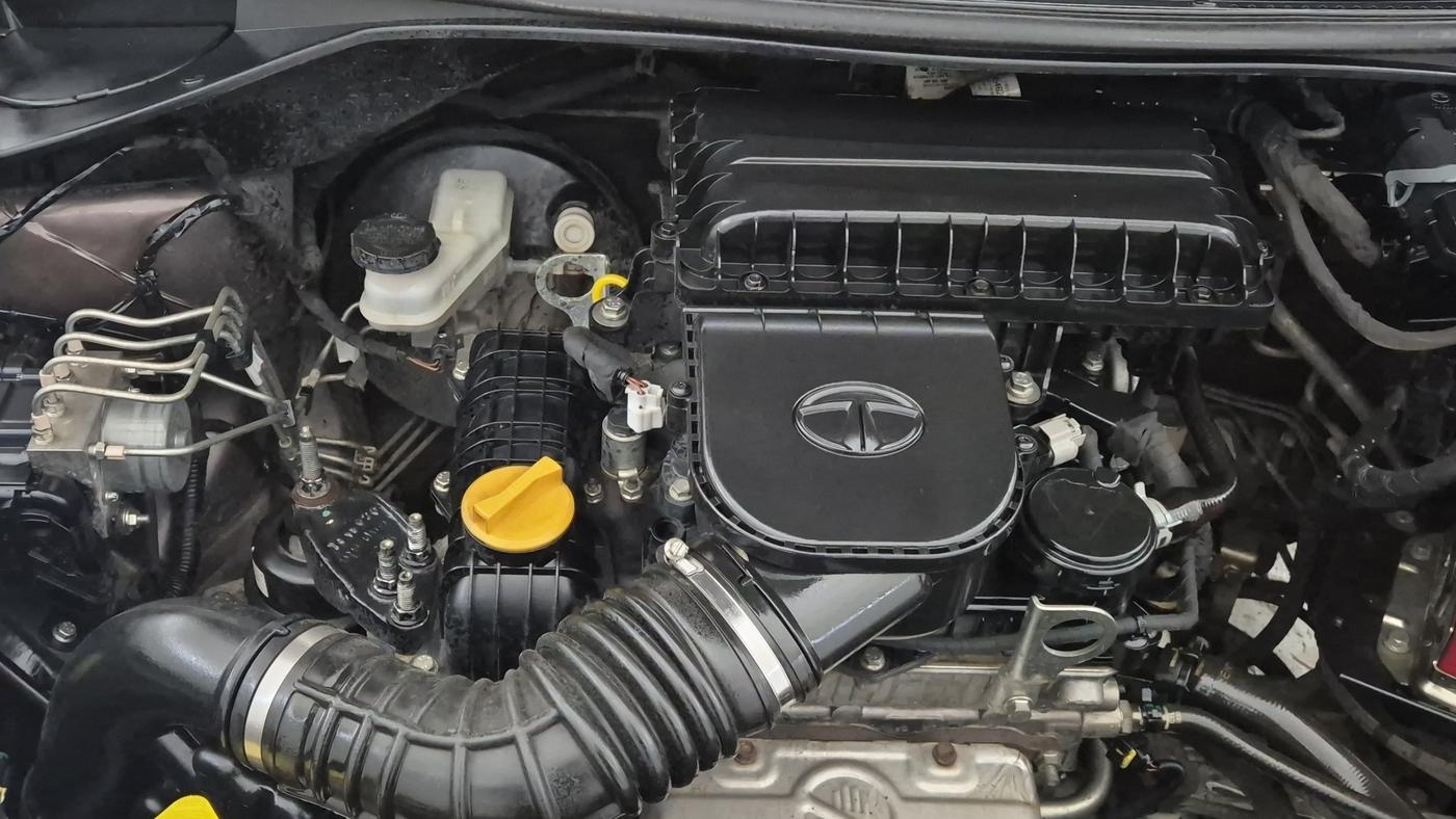 2019 Tata Tiago XZ PETROL, Petrol, Manual, 66,439 km, Engine View - Right