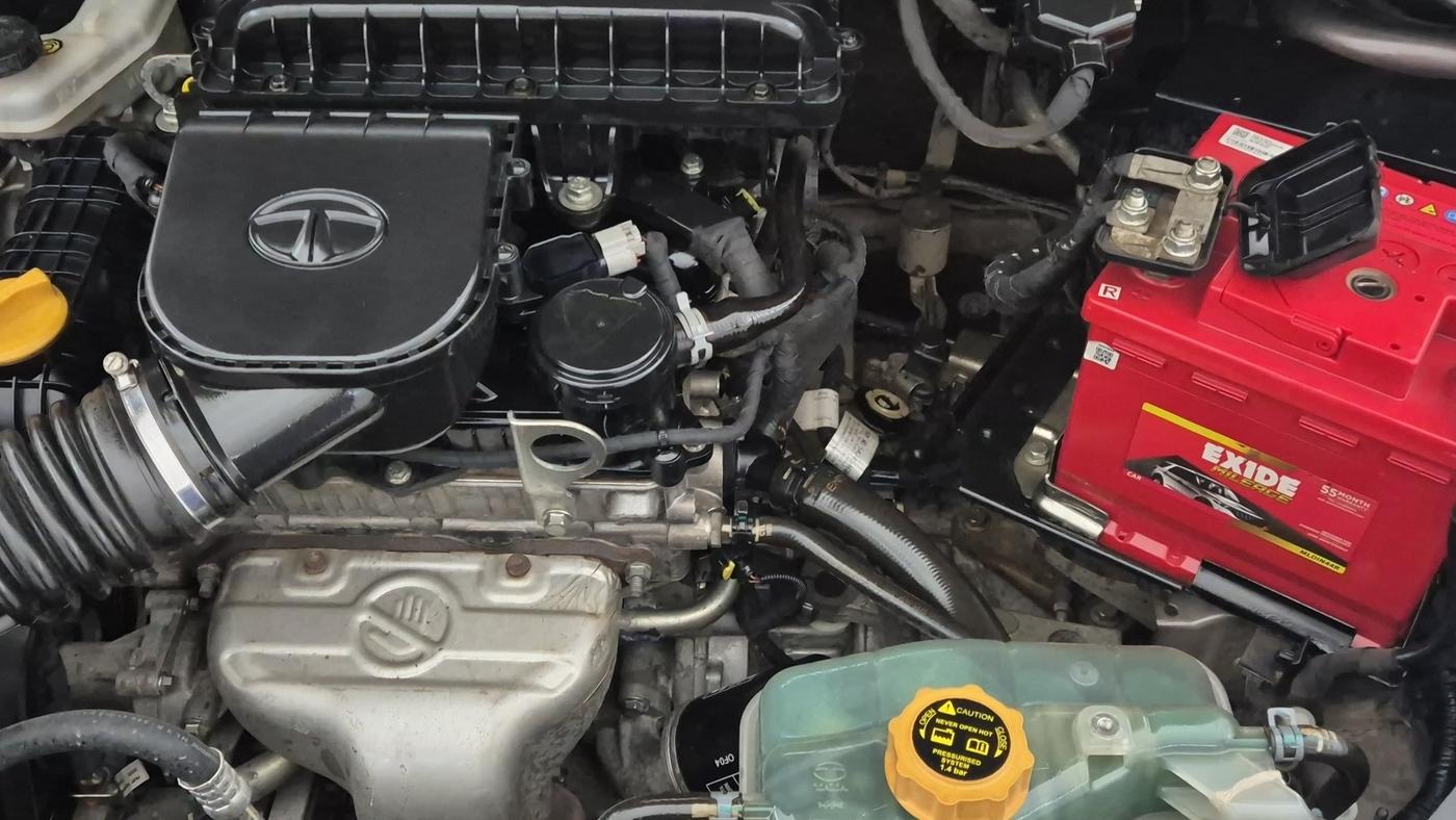 2019 Tata Tiago XZ PETROL, Petrol, Manual, 66,439 km, Engine View - Left