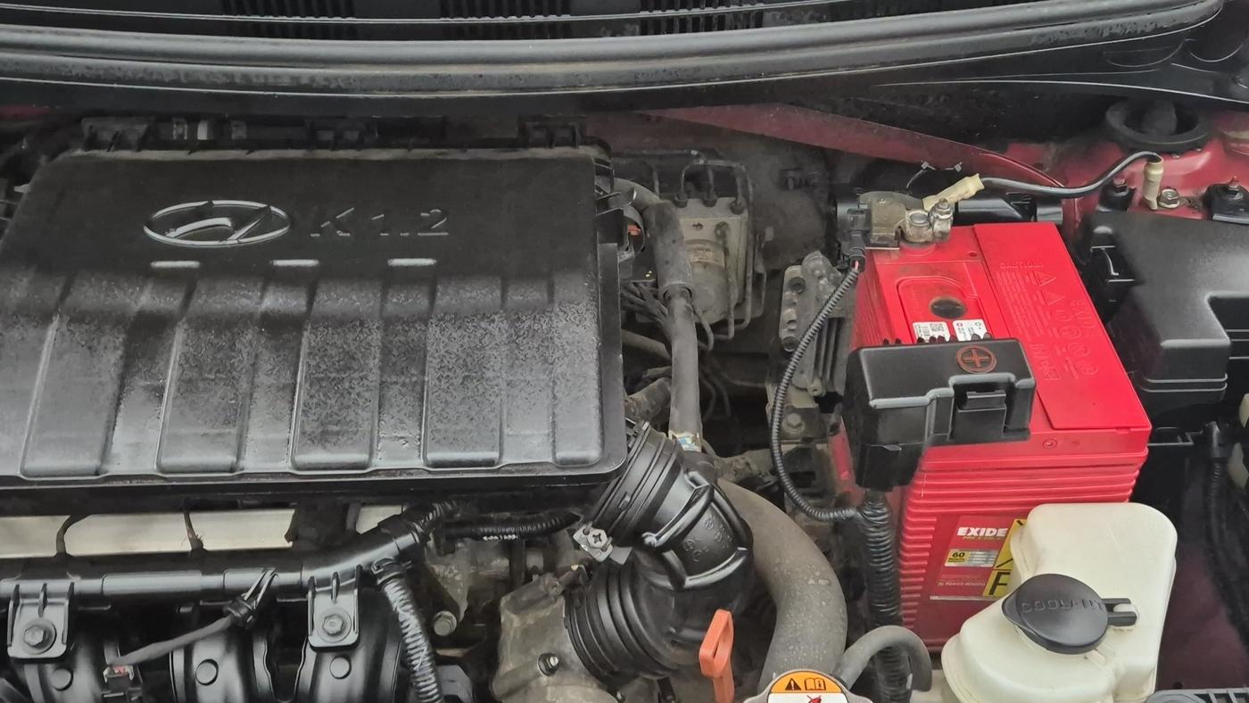 2018 Hyundai Grand i10 SPORTZ AT 1.2 KAPPA VTVT, Petrol, Automatic, 40,843 km, Engine View - Left