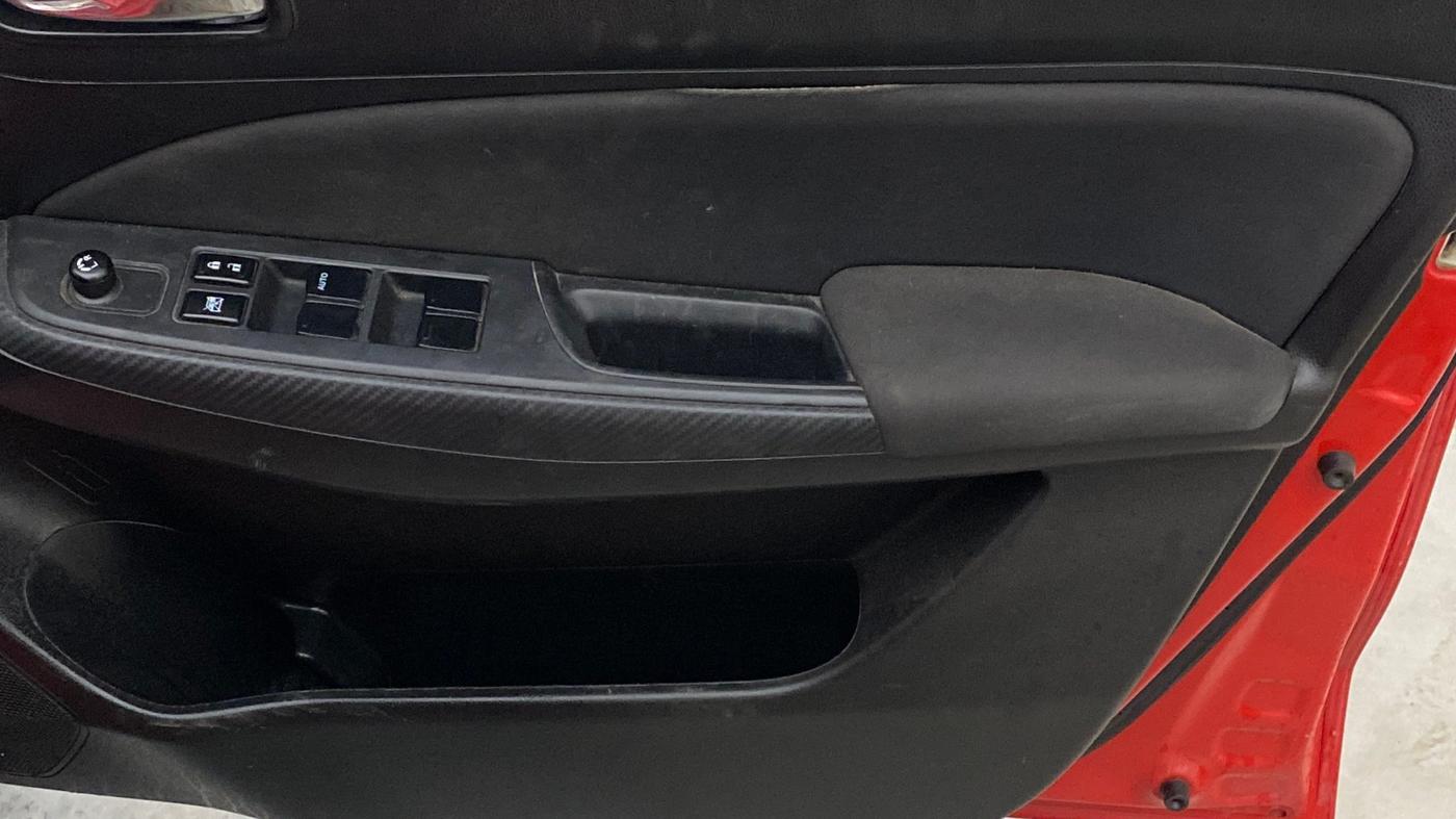 2022 Maruti Swift VXI, Petrol, Manual, 40,355 km, Driver Side Door Panels Control