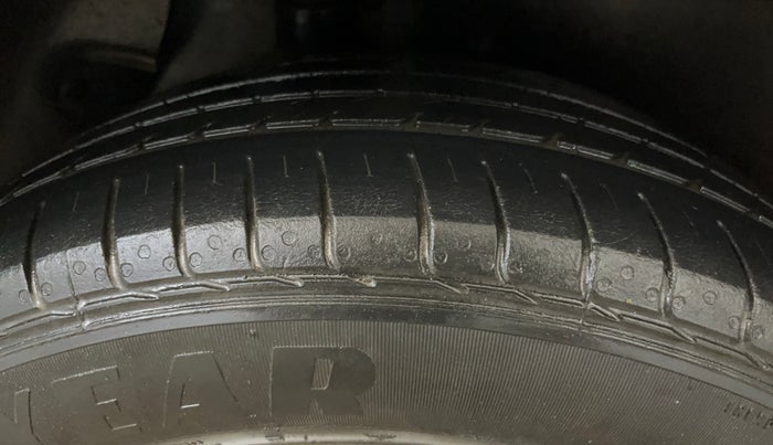 2019 Hyundai Creta SX 1.6 DIESEL, Diesel, Manual, 31,888 km, Right Rear Tyre Tread