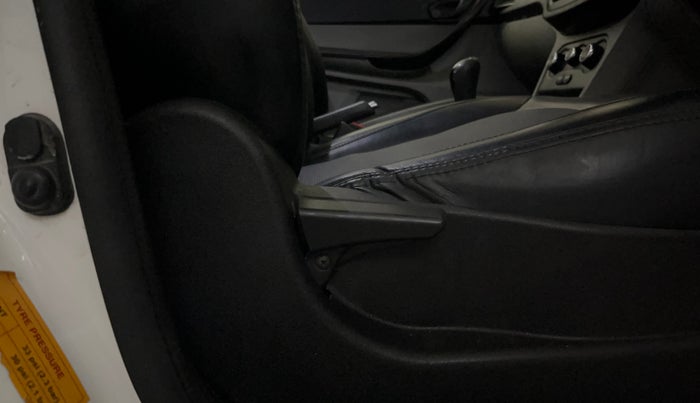 2018 Tata Tiago XM PETROL, Petrol, Manual, 58,580 km, Driver Side Adjustment Panel