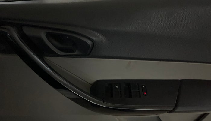 2018 Tata Tiago XM PETROL, Petrol, Manual, 58,580 km, Driver Side Door Panels Control