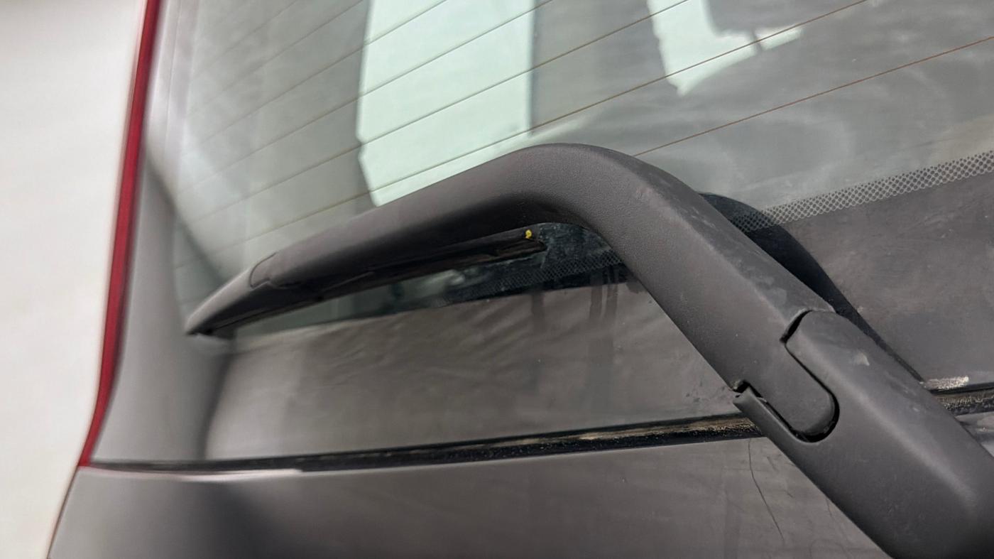 2023 Mahindra SCORPIO-N Z8 PETROL AT 7 STR, Petrol, Automatic, 1,00,822 km, Rear Wiper