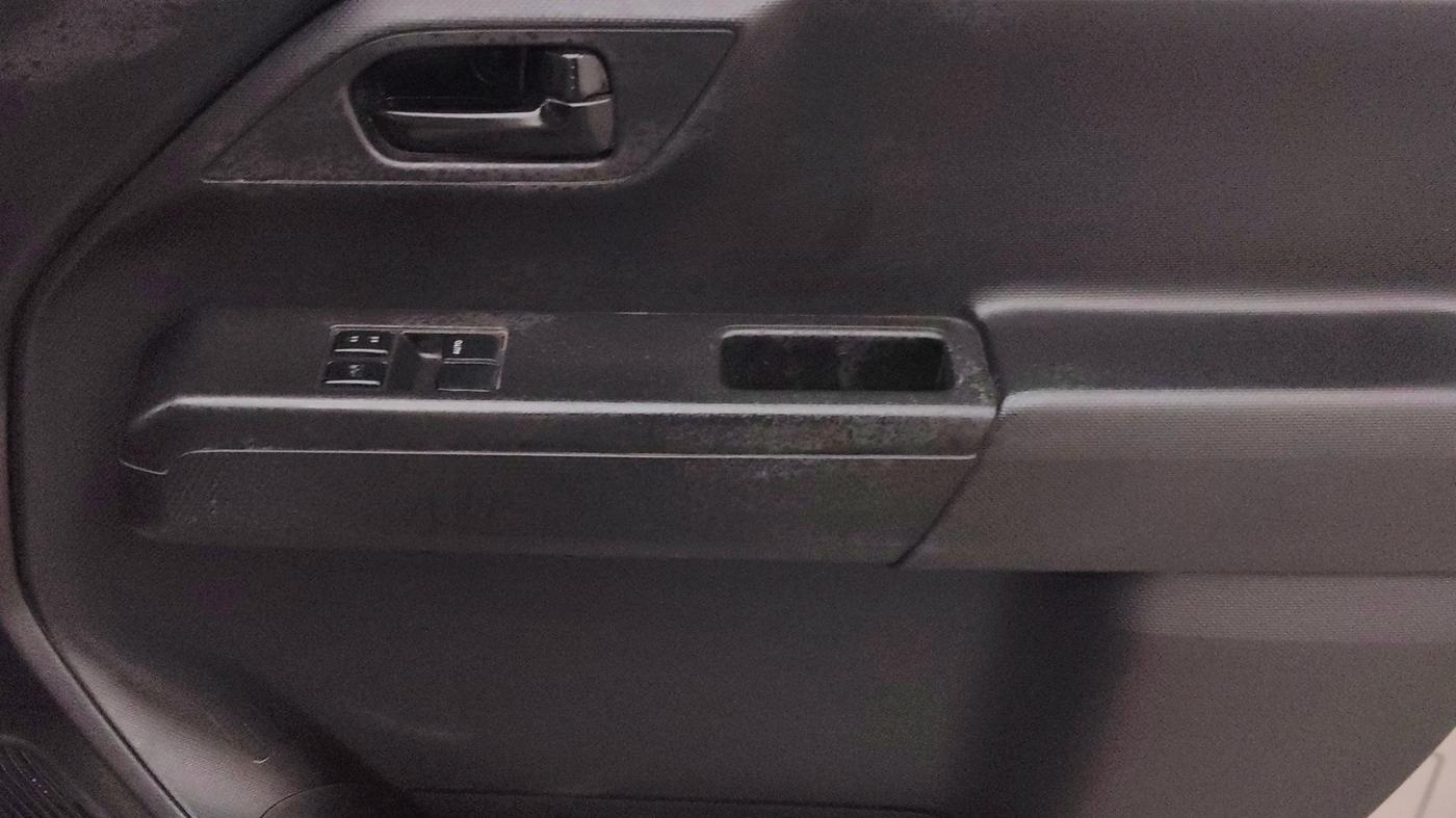 2019 Maruti New Wagon-R LXI CNG 1.0, CNG, Manual, 49,601 km, Driver Side Door Panels Control