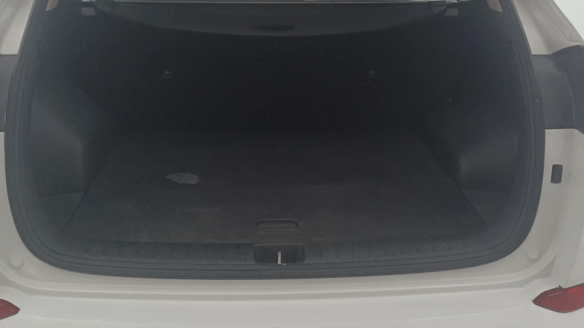 2018 Hyundai Tucson GLS 2WD AT PETROL, Petrol, Automatic, 88,054 km, Boot Inside