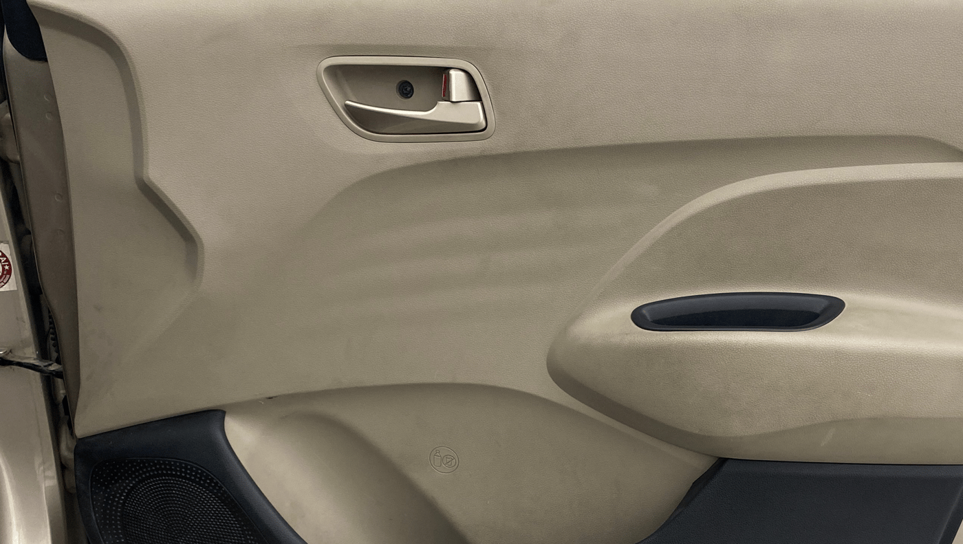 2019 Hyundai NEW SANTRO ASTA AMT, CNG, Automatic, 94,532 km, Driver Side Door Panels Control
