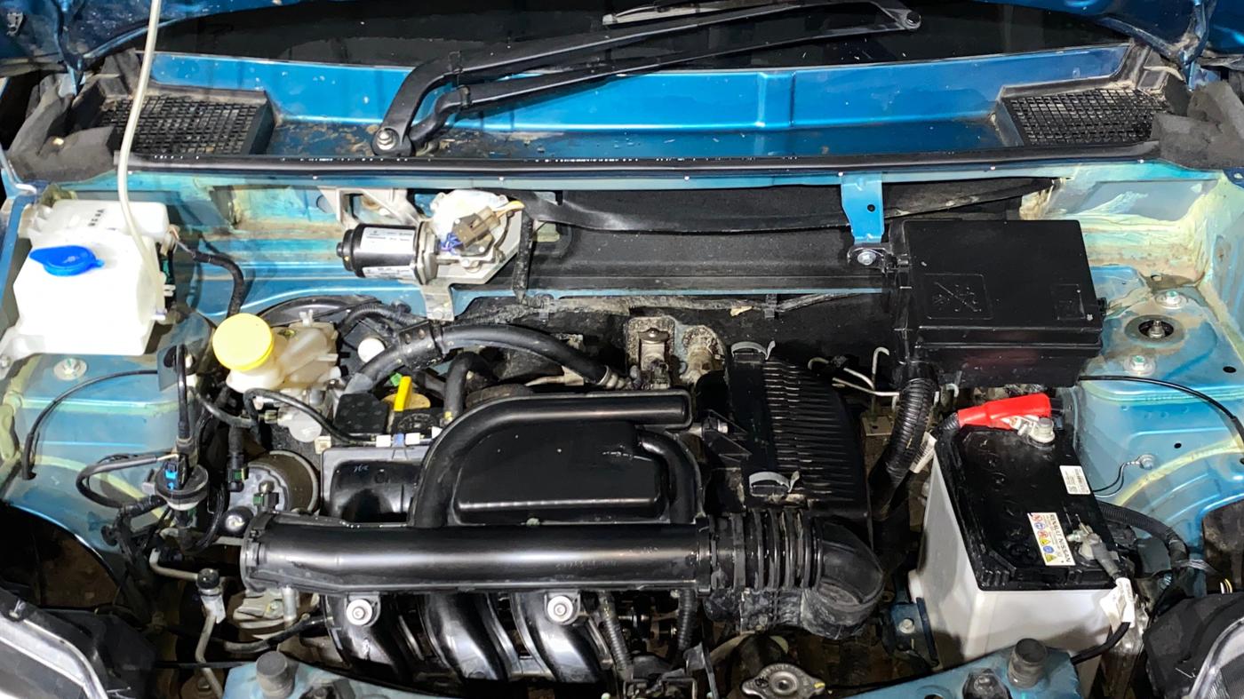 2025 Renault Kwid RXL(O) 1.0L, Petrol, Manual, 6,868 km, Engine View