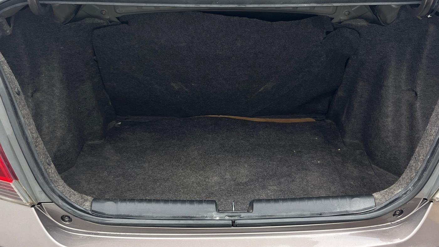 2013 Honda Amaze 1.2L I-VTEC S, Petrol, Manual, 1,00,826 km, Boot Inside