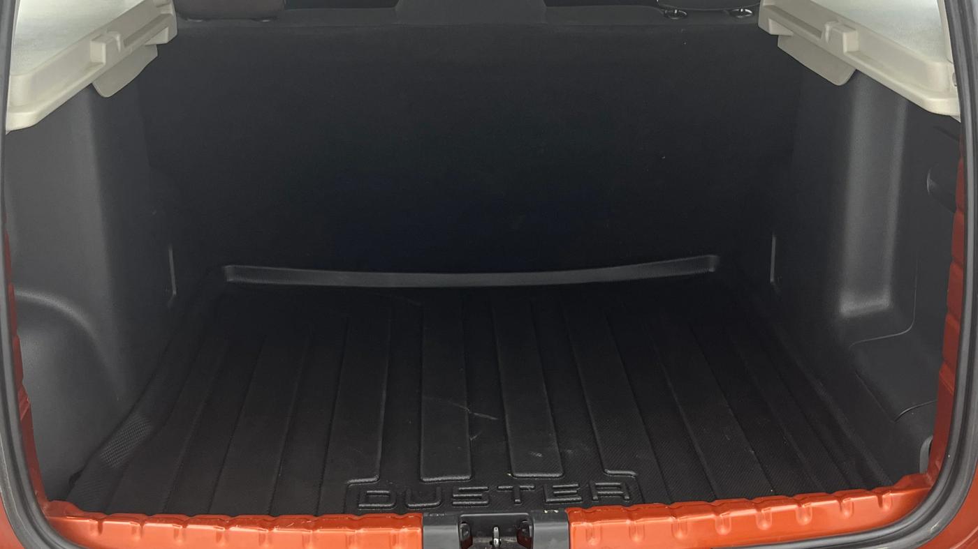 2021 Renault Duster RXZ 1.3 TURBO PETROL CVT, Petrol, Automatic, 49,498 km, Boot Inside