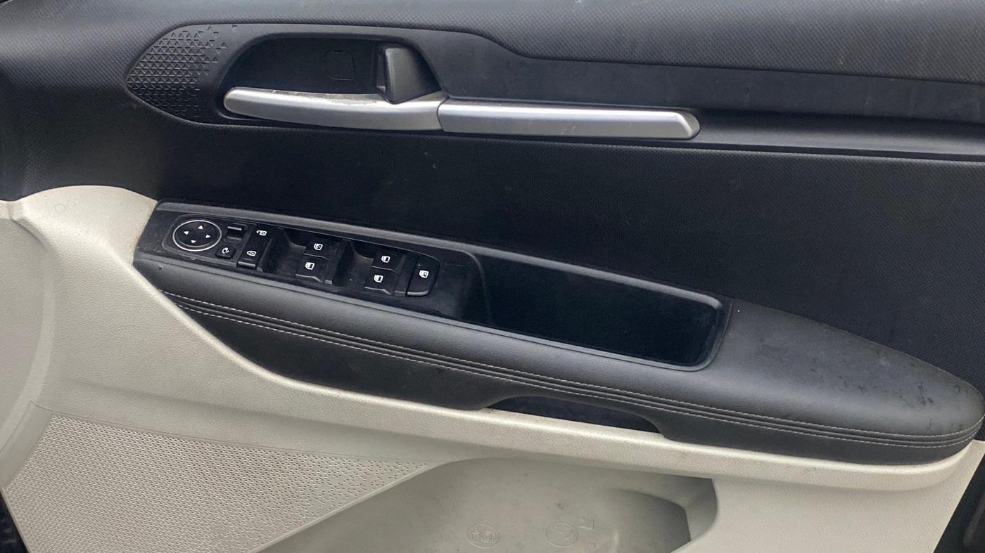 2022 KIA SONET HTX ANNIVERSARY EDITION 1.0 DCT, Petrol, Automatic, 69,630 km, Driver Side Door Panels Control