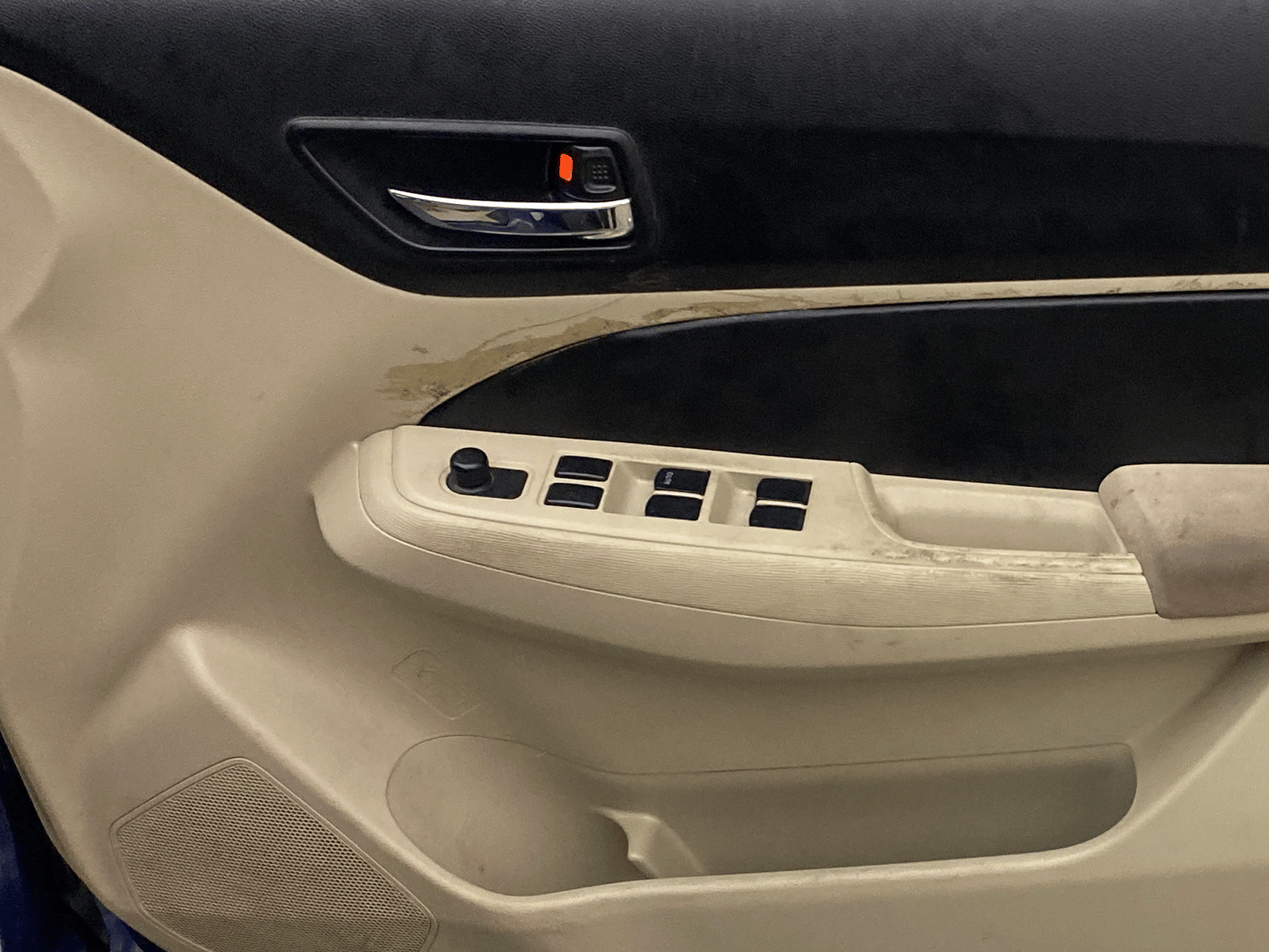2017 Maruti Dzire VDI AMT, Diesel, Automatic, 99,208 km, Driver Side Door Panels Control