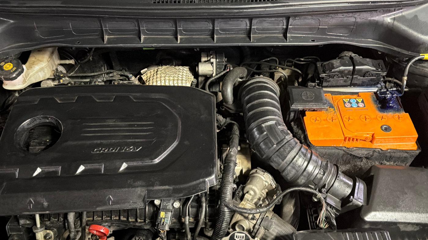2022 KIA CARENS LUXURY PLUS 1.5 DIESEL AT 7 STR, Diesel, Automatic, 1,13,907 km, Engine View