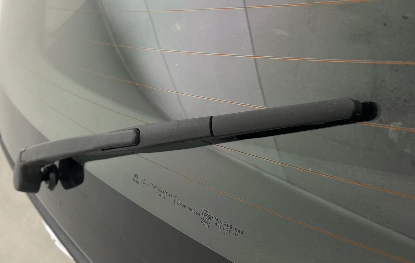 2022 Tata ALTROZ XZA PLUS, Petrol, Automatic, 95,422 km, Rear Wiper