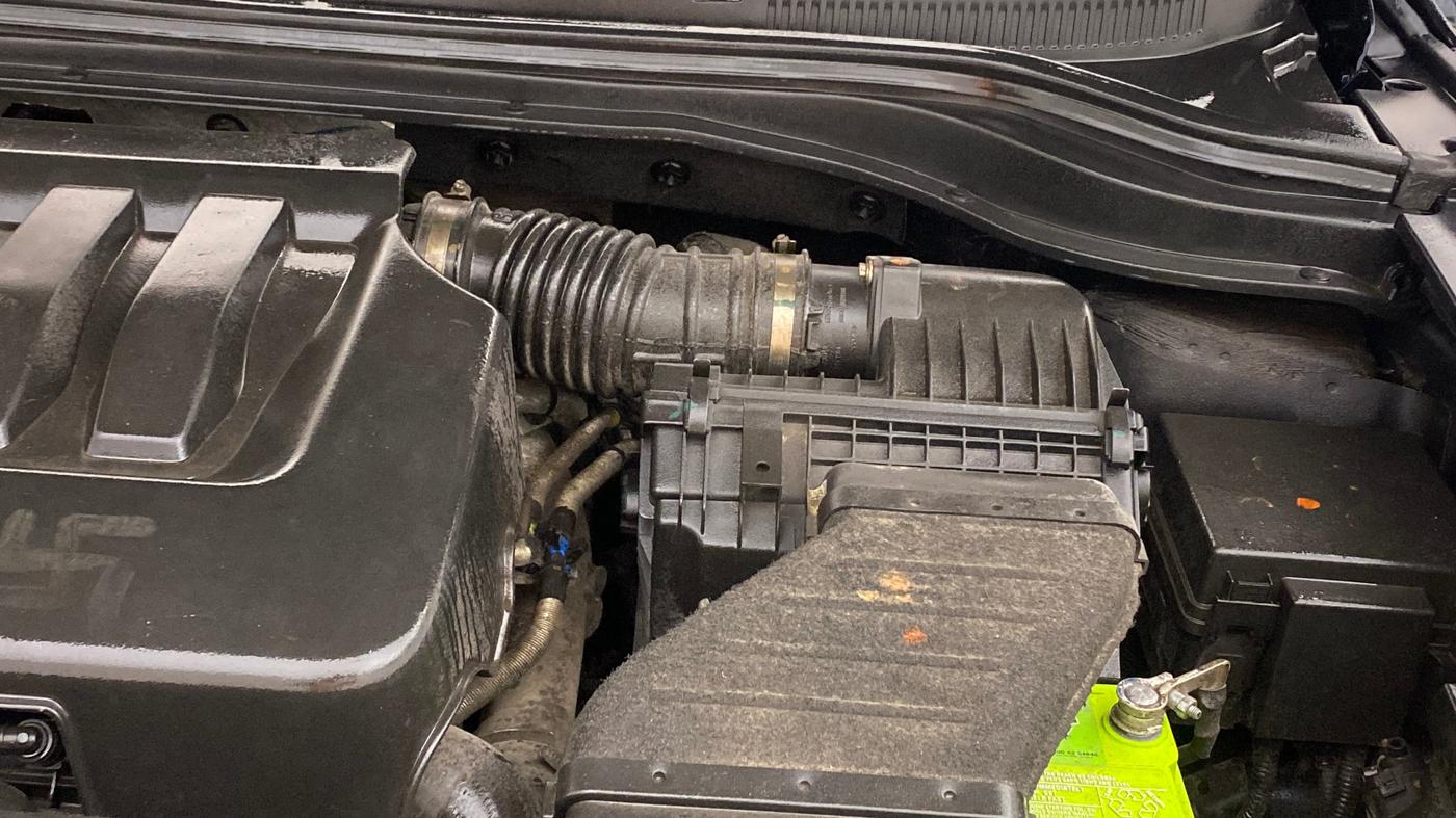 2021 Mahindra XUV700 AX 7 LUXURY P AT 7 STR, Petrol, Automatic, 53,089 km, Engine View - Left