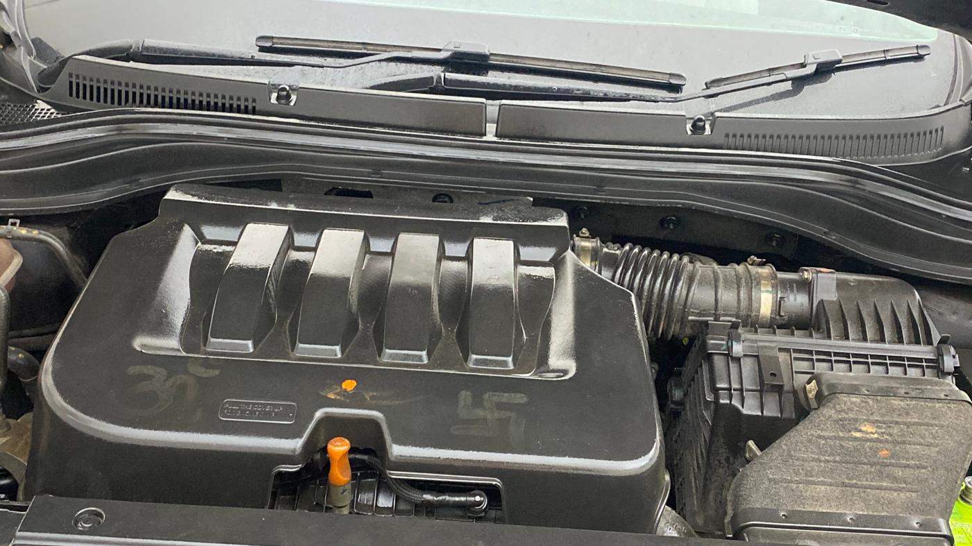 2021 Mahindra XUV700 AX 7 LUXURY P AT 7 STR, Petrol, Automatic, 53,089 km, Engine View