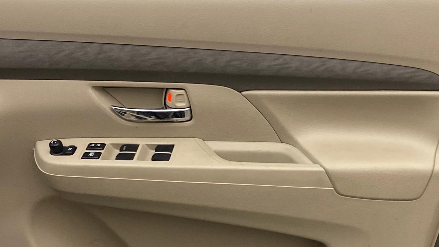 2022 Maruti Ertiga VXI AT SHVS, Petrol, Automatic, 26,199 km, Driver Side Door Panels Control