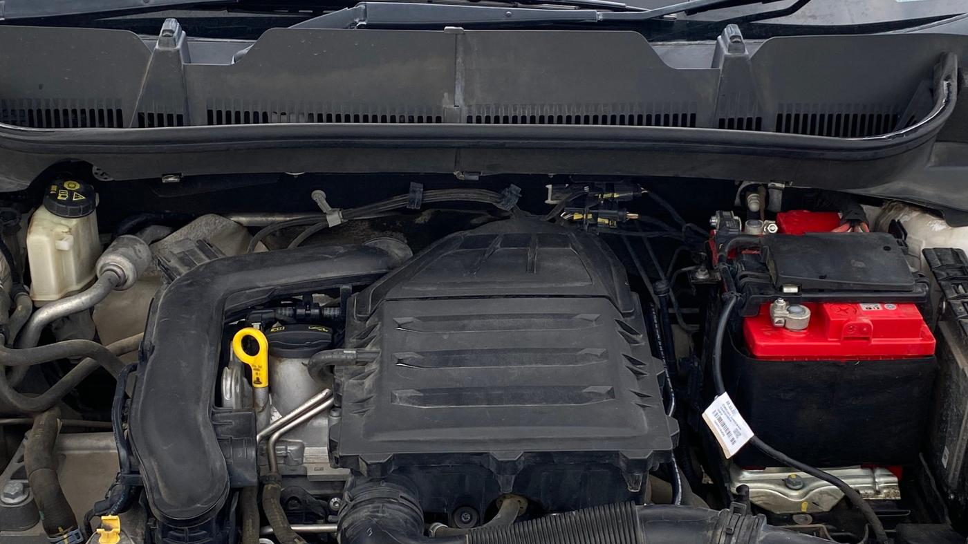 2023 Volkswagen TAIGUN TOPLINE 1.0 TSI AT, Petrol, Automatic, 32,733 km, Engine View