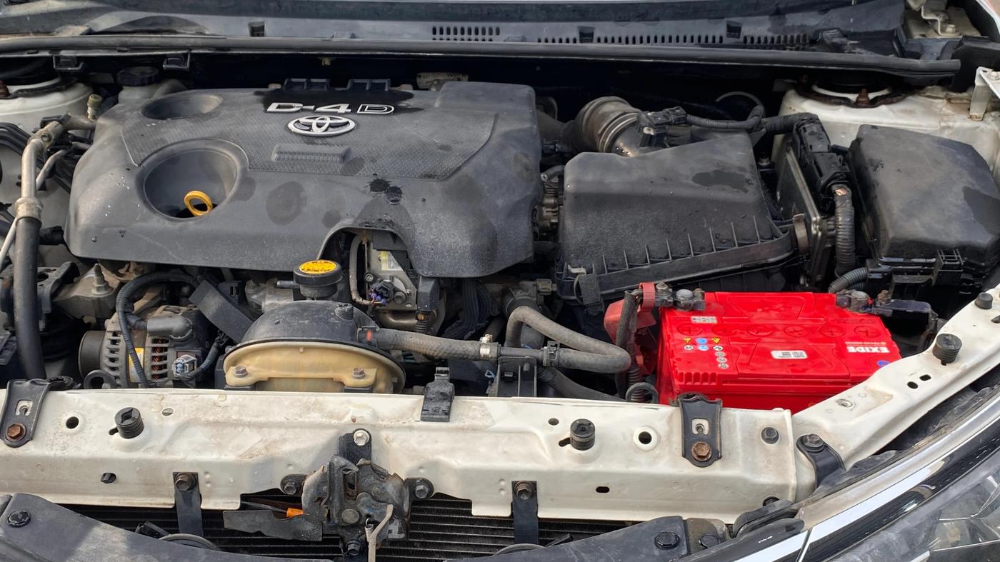 2014 Toyota Corolla Altis GL DIESEL, Diesel, Manual, 1,49,172 km, Engine View - Left