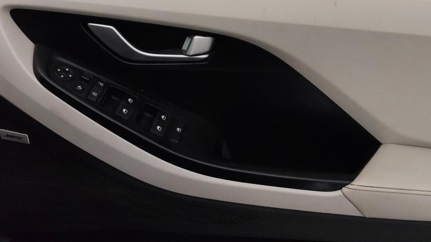 2021 Hyundai Creta SX (O) AT 1.5 DIESEL, Diesel, Automatic, 1,33,391 km, Driver Side Door Panels Control