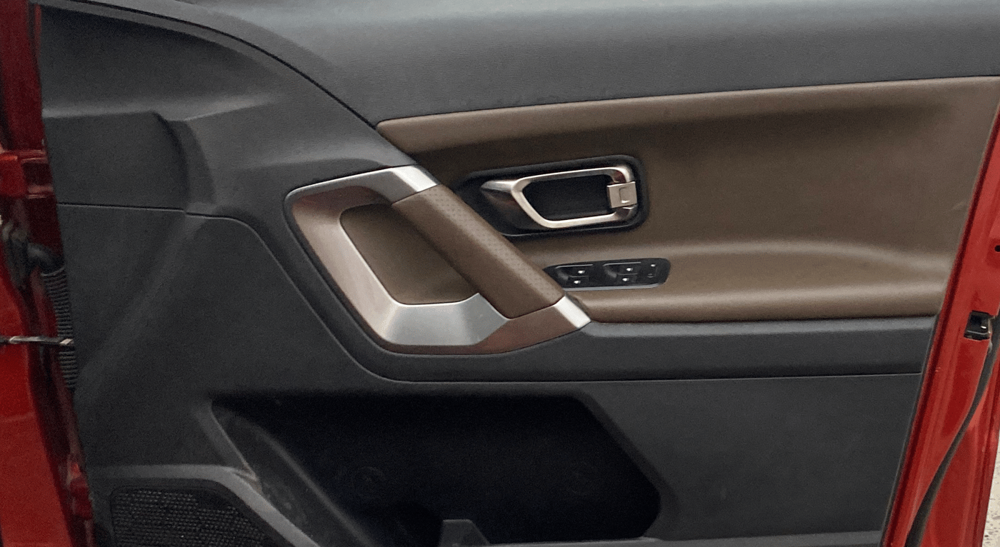 2020 Tata Harrier XZA PLUS 2.0L DUAL TONE, Diesel, Automatic, 1,09,041 km, Driver Side Door Panels Control