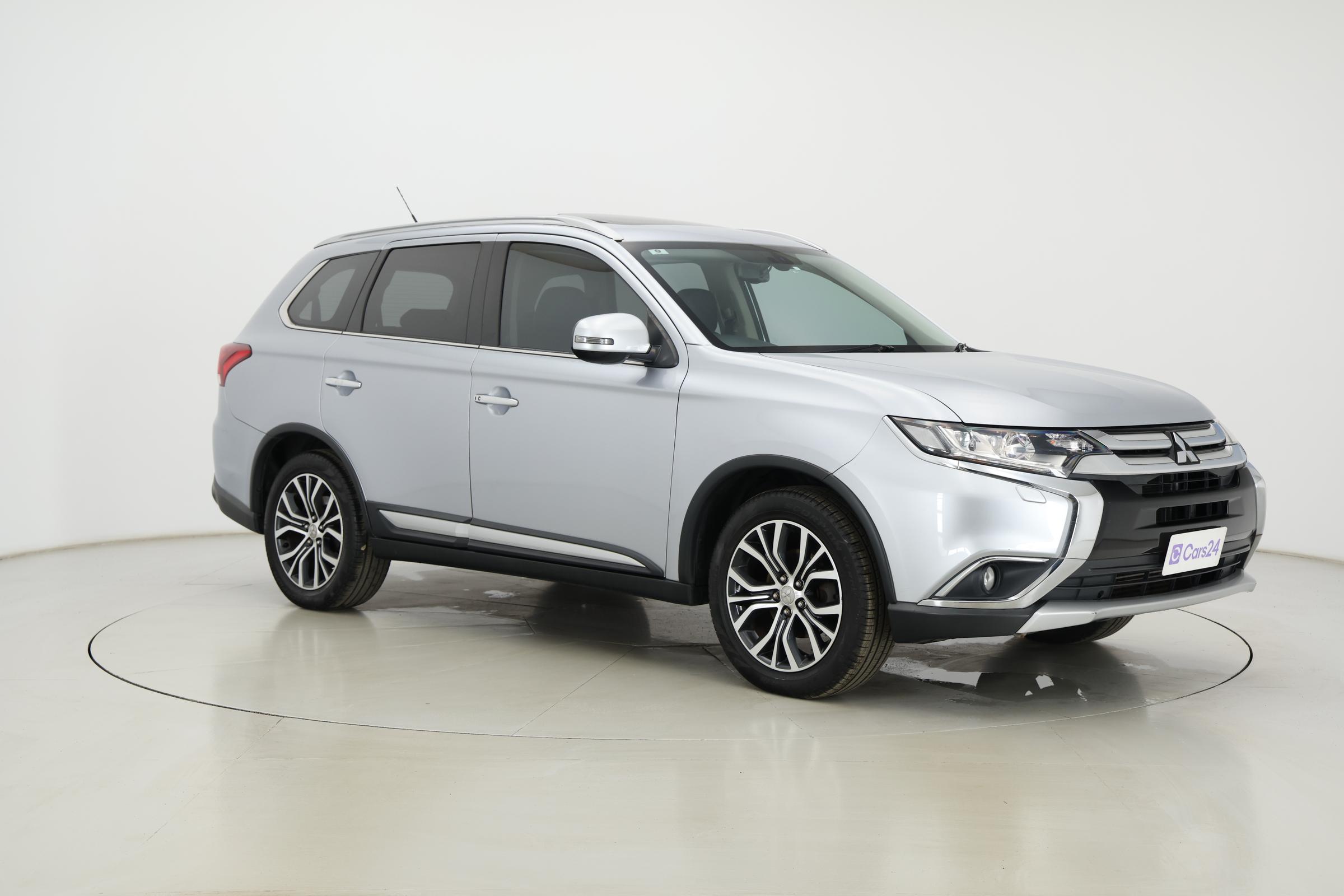 Mitsubishi Outlander image