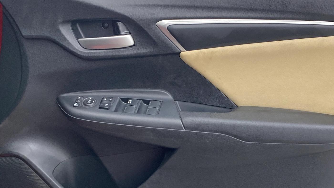2019 Honda Jazz 1.2L I-VTEC VX CVT, Petrol, Automatic, 49,869 km, Driver Side Door Panels Control
