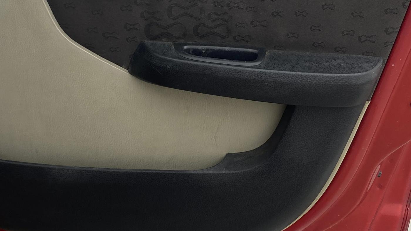 2015 Tata Nano TWIST XTA, Petrol, Automatic, 58,203 km, Driver Side Door Panels Control
