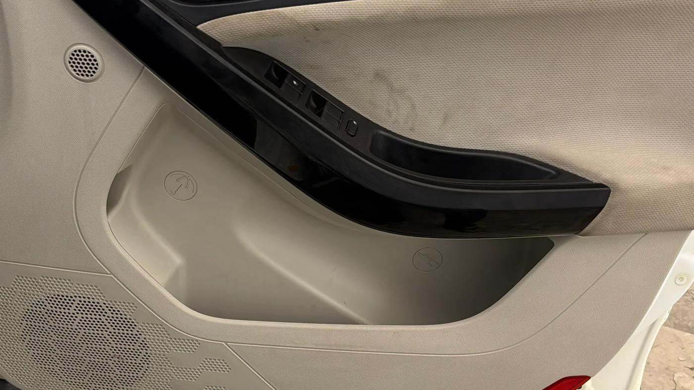 2021 Tata NEXON XZ PLUS PETROL SUNROOF, Petrol, Manual, 62,981 km, Driver Side Door Panels Control